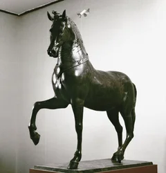 Romeinse kunst: standbeeld van een paard (1e eeuw, brons)