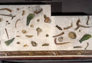 “Asarotos” (Ongeveegde vloer) Fragmenten van mozaïek gesigneerd door Harakliton uit Rome, 2e eeuw na Christus, Rome