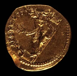 Aureus (achterzijde) geslagen door Hadrianus (AD 117-AD 138) met afbeelding van AEGYPTOS (Egypte) liggend naar links. Inscriptie: AEGYPTOS