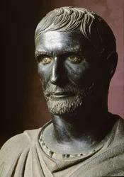 Buste van Brutus (Bruto Capitolino) - Bronzen sculptuur. 300 v.Chr., Dim. 79 cm - Rome, Musei Capitolini, Palazzo dei Conservatori, Sala dei Trionfi