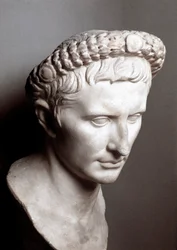 Buste van de Romeinse keizer Augustus (Gaius Julius Caesar Octavianus) (63 v.Chr.-14 n.Chr.), marmer, Musei Capitolini, Rome, Italië