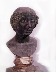 Romeinse antiquiteit: buste van Romeinse dame uit Pompeii (1e eeuw na Chr.)