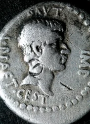 Zilveren munt met de beeltenis van Marcus Junius Brutus
