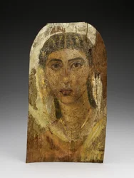 Mummieportret van een jonge vrouw, 1-100 AD (beschilderd hout, was & textiel)