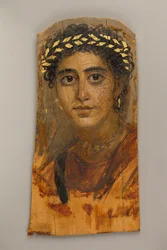 Portret van een jonge vrouw in rood, 90-120 n.Chr.