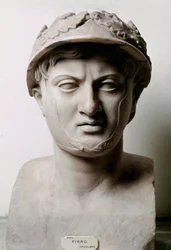 Buste van Pyrrhus I, koning van Epirus van 306 tot 272 v.Chr. Romeinse marmeren kopie naar een origineel van ca. 290 v.Chr., afkomstig uit Herculaneum. Pyrrhus van Epirus (319-272 v.Chr.). Nationaal Archeologisch Museum, Napels