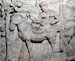 Romeinse kunst: een muilezel beladen met buit. Mal uit 1862 die de bas-reliëfs van de zuil van Trajanus in Rome reproduceert