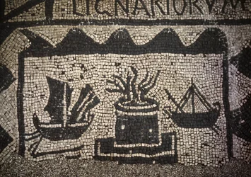Romeinse koopvaardij en vuurtoren, oud Ostia (Ostia), Piazza delle Corporazioni.