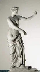 Venus van Capua met een spiegel (marmeren sculptuur naar een Grieks origineel uit de 4e-3e eeuw v.Chr.)