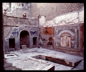 Uitzicht op het triclinium van de casa di Nettuno e Anfitrite