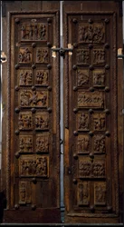 Romaans kunst: houten deur uit het midden van de 12e eeuw van de Kerk van St. Maria van het Kapitool in Keulen, Duitsland (Sankt Maria im Kapitol, Keulen)