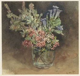 Glas met alpenbloemen