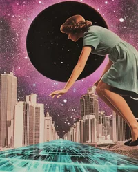 Vrouw op weg naar Cosmic City