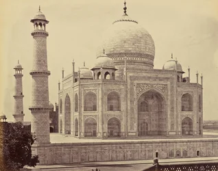 Agra; de Taj, vanuit de hoek van de vierhoek