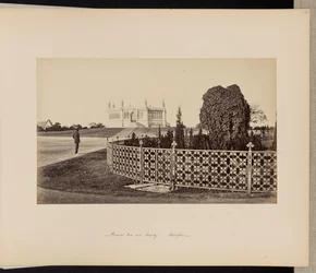 Cawnpore; de gedenkput vanuit het zuiden, met de grote olifantenkruiper