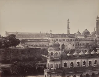 Lucknow. De Grote Imambara en moskee