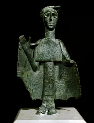 Nuragische cultuur: bronzen beeldje van een biddende vrouw genaamd Torralba. 8e-7e eeuw v.Chr. Cagliari, Museo Nazionale Archeologico, Sardinië, Italië