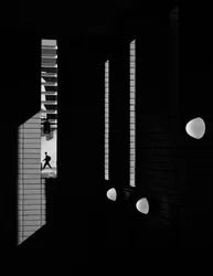 Man in schaduw en licht
