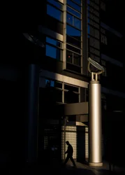 Stedelijk licht en schaduw