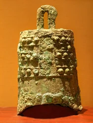 Bronzen bel (770-476 v.Chr.), ontdekt in Xiangmen.