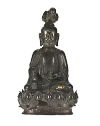 Beeld van Guanyin, de Chinese godin van genade, zittend op een lotusontwerp met een raaf op haar hoofd en een konijn in haar linkerhand