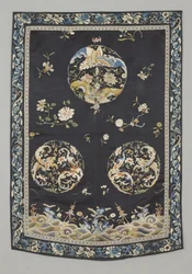 Wandkleed, ca. 1750-1800 (Zijde met borduurwerk (satijnsteek), natuurlijke en synthetische kleurstoffen)