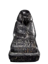 Egyptische oudheid: sculptuur in gabbro die hoge ambtenaar Senpou voorstelt. Middenrijk (2033-1710 v.Chr.) Parijs, Louvre Museum