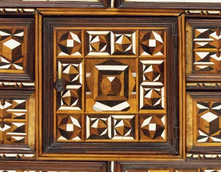 Zuid-Duitse marqueterie tafel kabinet
