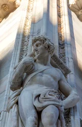 Telamon van de gevel van de kathedraal van Milaan, Lombardije, Italië (detail)