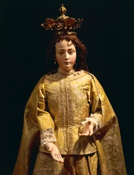 Rijkelijk geklede beeld van de Onbevlekte Ontvangenis, gebruikt in processie (hout)