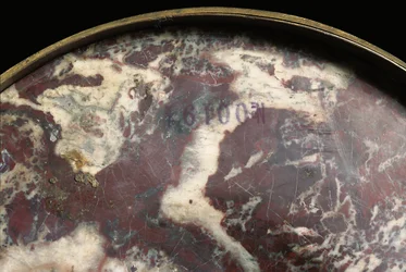 Detail van een van een paar vazen, ca. 1790