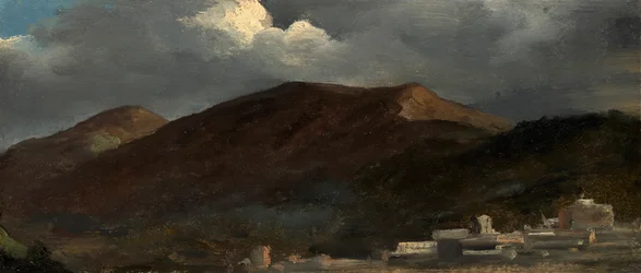 Wolkensfeer bij maanlicht in de bergen