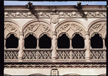 Detail van de bogen van de loggia