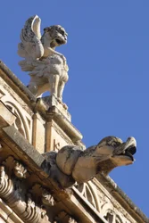 Gargouille en acroteria (detail)