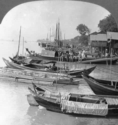 Kijkend naar de Irrawaddy-rivier, Rangoon, Birma, 1908