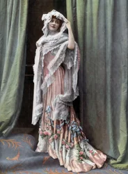 Franse komiek Marcelle Lender foto door Reutlinger uit Franse krant "Le Theatre" 1 augustus