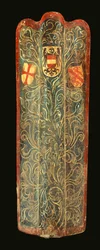 Een zeldzame Zwitserse pavise van hout bedekt met gesso beschilderd canvas van groen scrollend loofontwerp en de wapenschilden van Habsburg, de Liga van St. George en de stad Winterthur, c.1445
