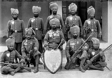 Het kampioenschietteam van het 26e Punjab Regiment van de Bengaalse Infanterie, 1896