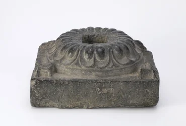 Boeddhistisch lotus voetstuk