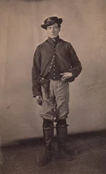 Uniesoldaat met pistool in holster, 1861-65
