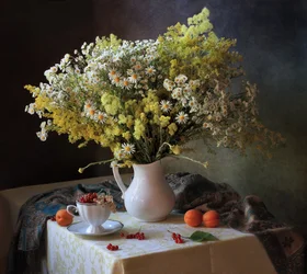 Zomerstilleven met wilde bloemen