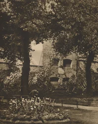 Plaats van de Marshalsea-gevangenis vanaf het kerkhof van St. Georges, Southwark, ca. 1935
