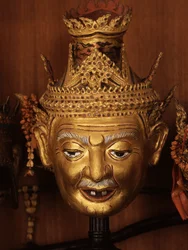 Masker van een Reshi, of kluizenaar, voor Khon-theater (metaal)