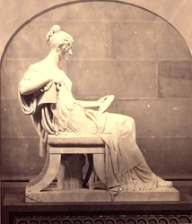 Zittend Standbeeld van Pauline Borghese (marmer)