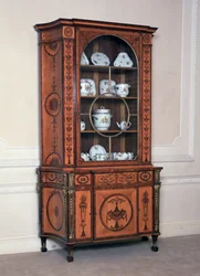 Een van een paar kasten, in opdracht van de 1e Burggraaf Melbourne voor Melbourne House, Piccadilly (nu Albany), ca.1773