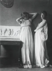 Onbekende modellen in Griekse kostuums, ca. 1883