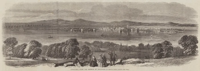 Kronstadt, vanuit de tuinen van Orenbaum