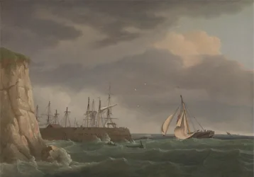 Een schip dat de haven binnenloopt met andere vaartuigen bij een steiger
