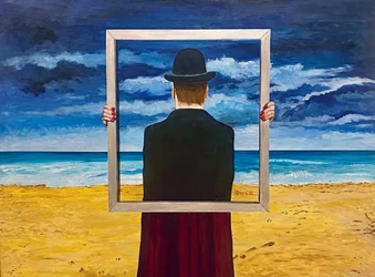 Man met een ingelijst strand