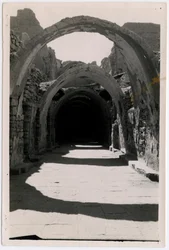 Galerij 94 op het zuiden, klooster van St Simeon, Aswan, Egypte, foto door Ugo Monneret de Villard